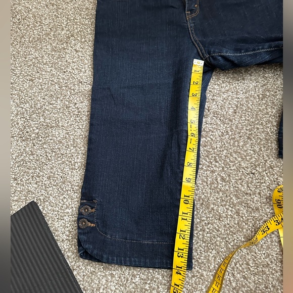 Levi's Denim 512 Capris - Picture 4 of 8